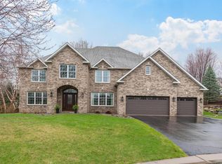 829 Bald Lake Ct, Eagan, MN 55123