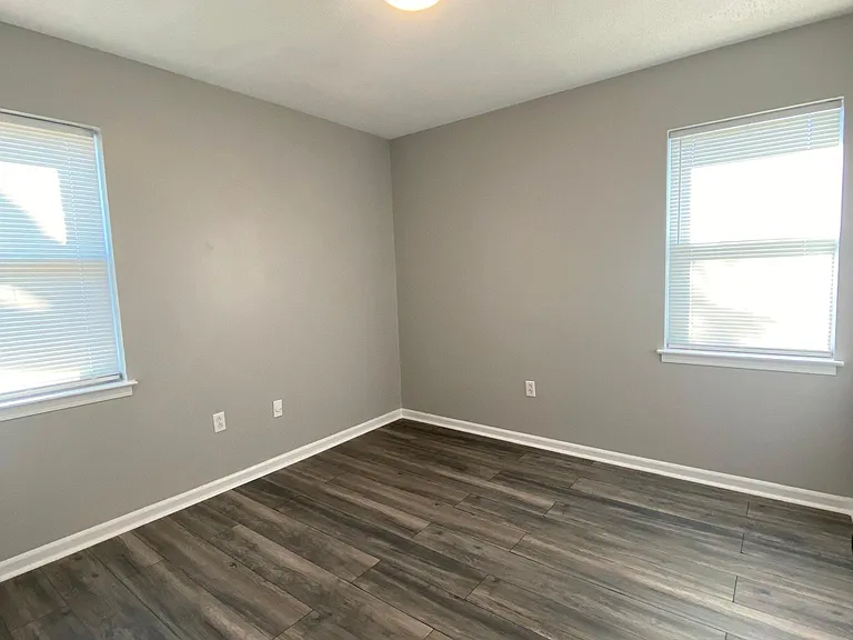61 Torbrook Cv — Photo 9