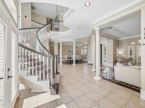 5th image of 16407 Emilia Ct