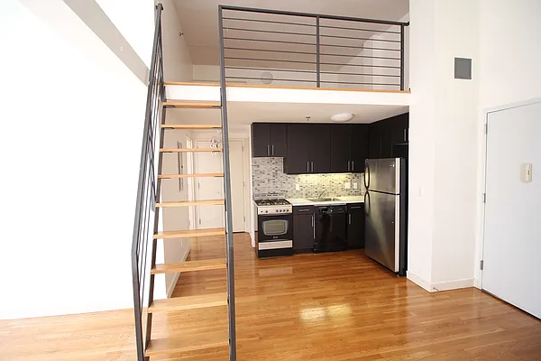 Rented by Nooklyn NYC LLC | media 41
