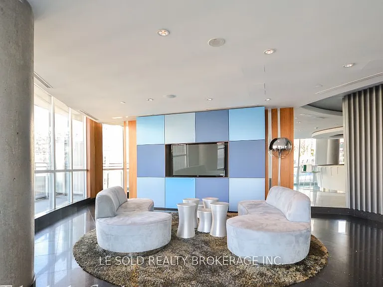 38 Dan Leckie Way #1205 — Photo 30