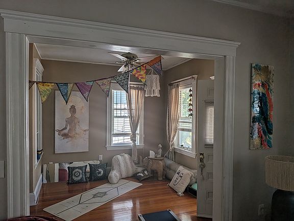 5th image of 97 W Quincy St #2
