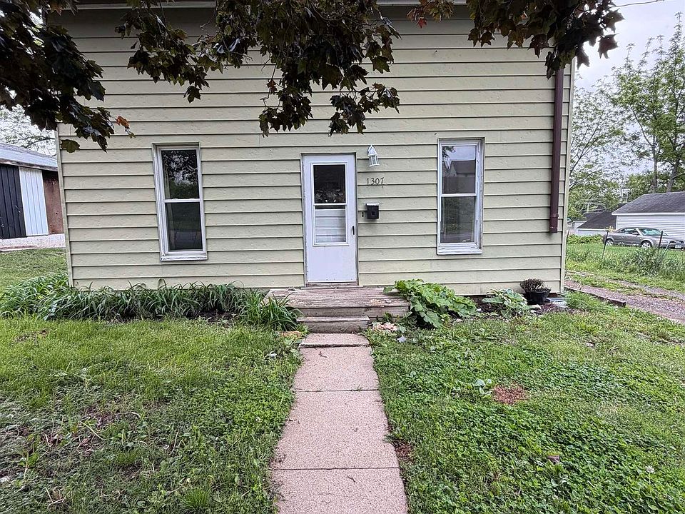 1st image of 1307 10th St