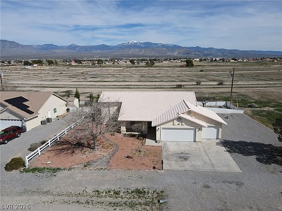 5th image of 2031 S Blagg Rd