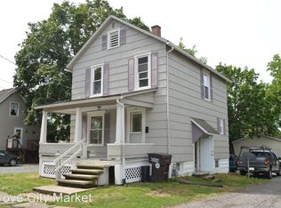 410 W Poplar St, Grove City, PA