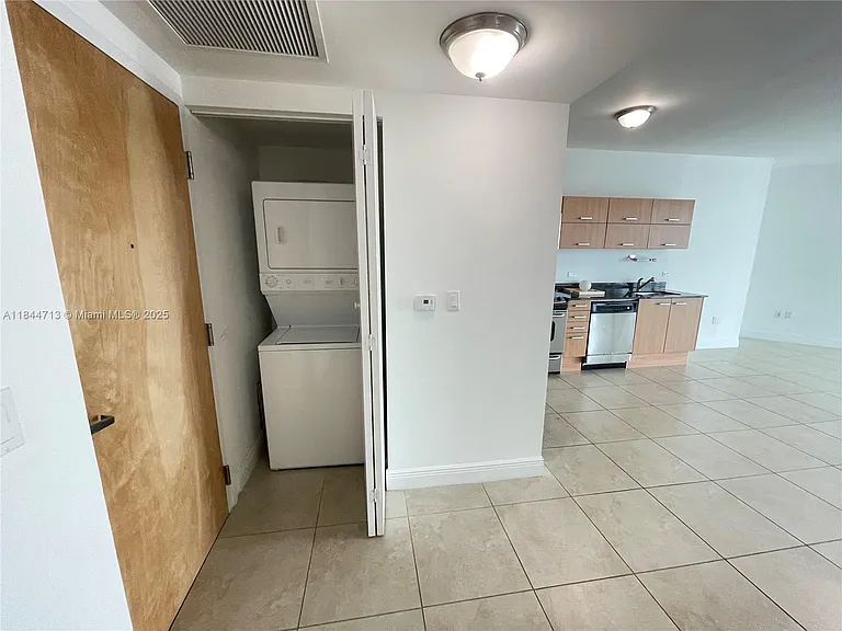 350 S Miami Ave #3709 — Photo 7