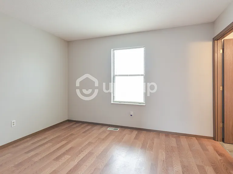 10563 Boylston Dr — Photo 5