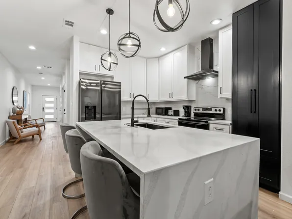 2214 Hooper St, Dallas, TX 75215