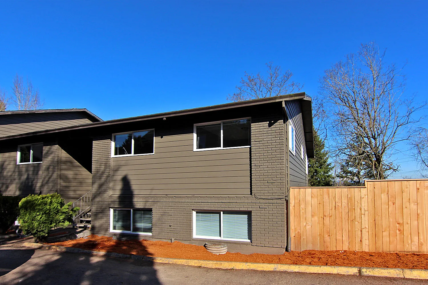 Baird Street Apartments — Photo 2