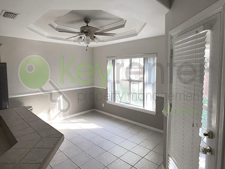 1918 Fawn Cir — Photo 9