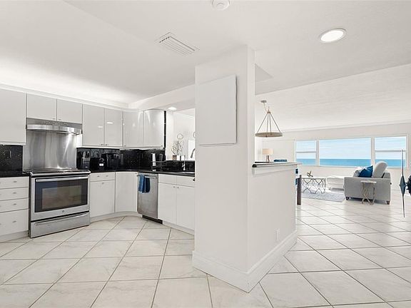 4th image of 1750 Benjamin Franklin Dr APT 8D