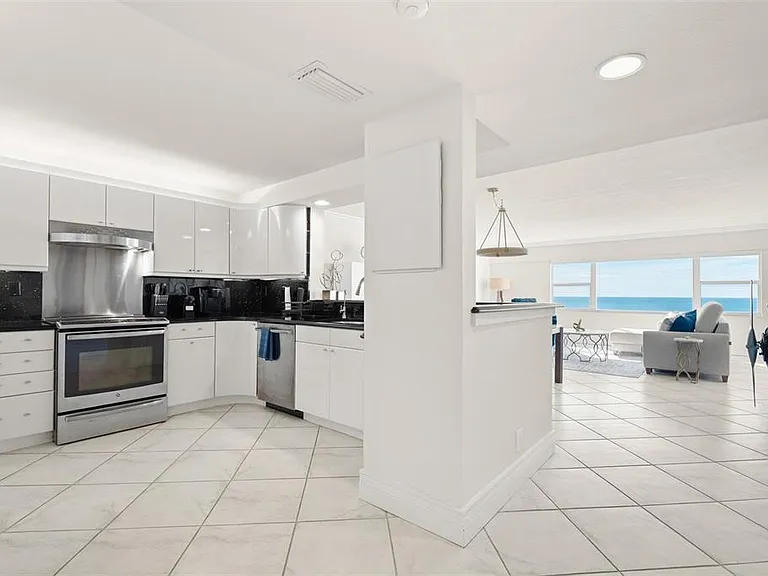 1750 Benjamin Franklin Dr #8D — Photo 4