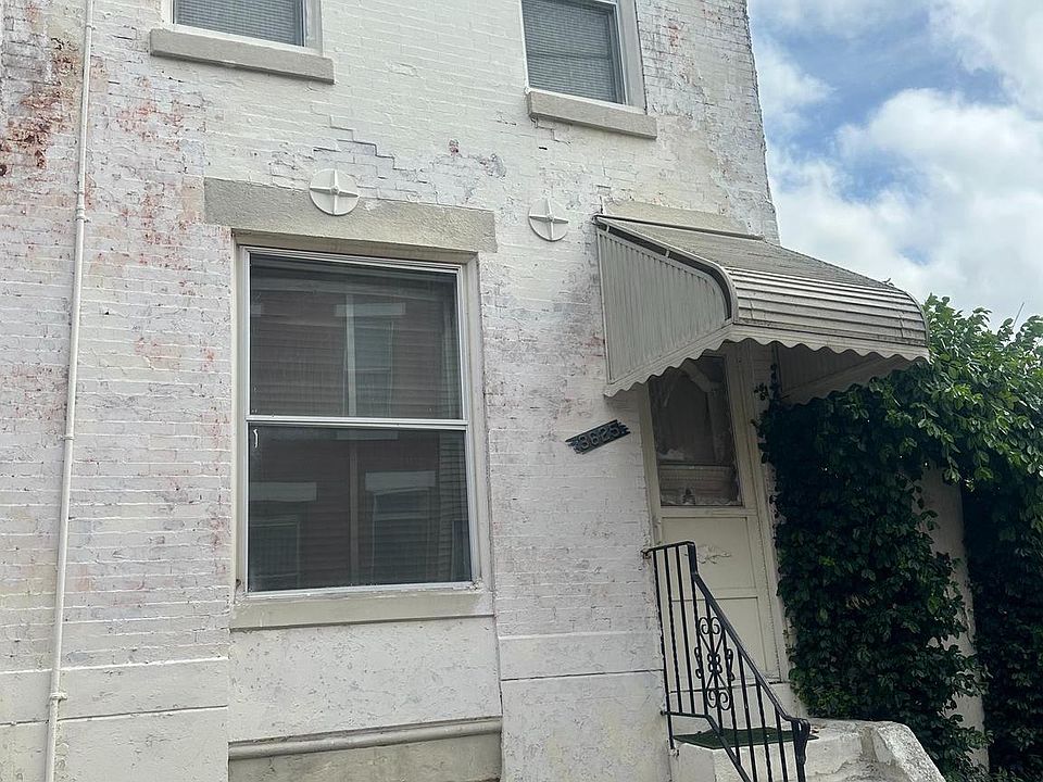 2nd image of 3625 Sears St