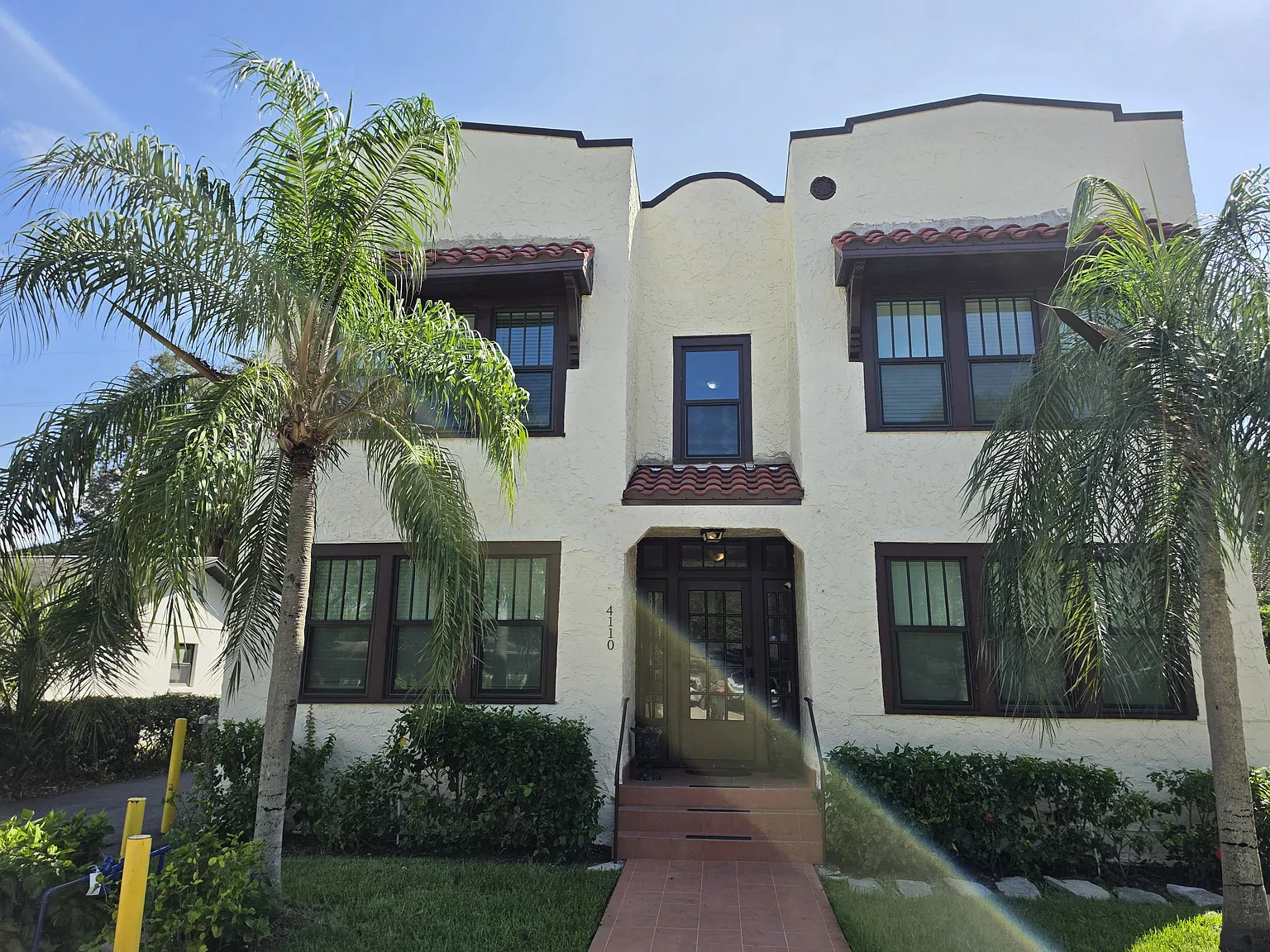 2 bed, 980 sqft, $2,275 — Photo 2