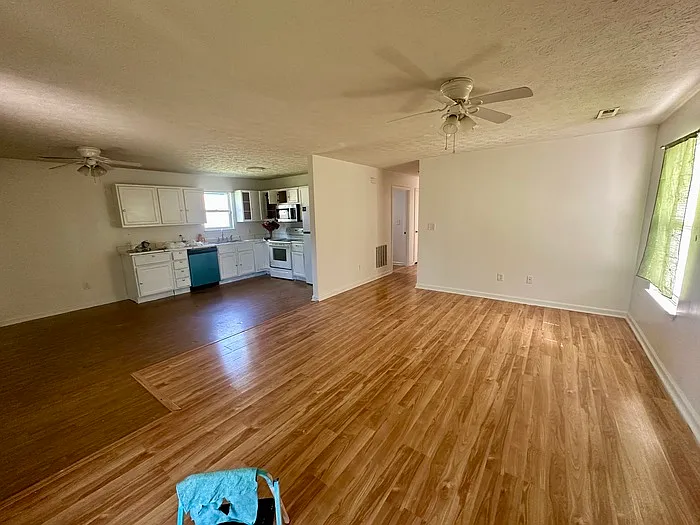 2114 Martha St — Photo 5