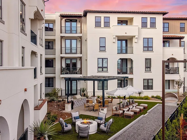 Everleigh San Clemente- 55+ Active Adult Apartment Homes — Photo 31