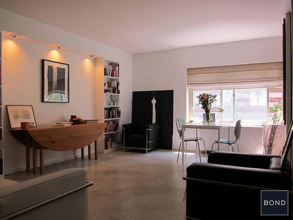 1st image of 303 Greenwich St #2F