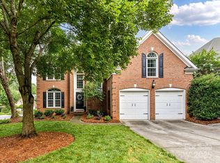 4032 Cambridge Hill Ln, Charlotte, NC 28270