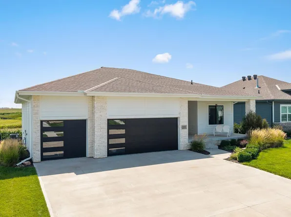 4603 Lawnwood Dr, Papillion, NE 68133
