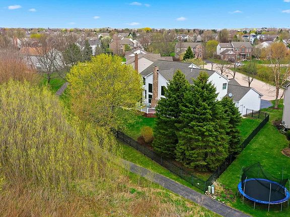 2nd image of 6 Reedsworth Ct