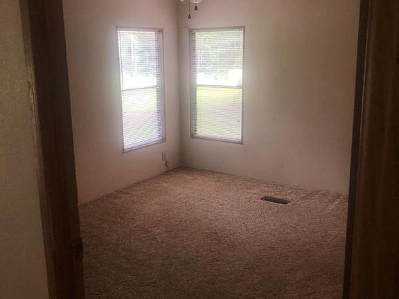 4th image of 5873 Dry County Ln