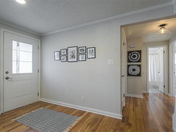 4th image of 4901 Tomahawk Rd
