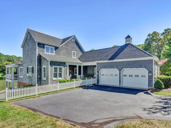 165 Milestone Ln, Penhook, VA 24137