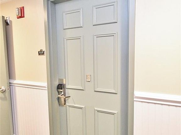 3rd image of 719 11th St #815
