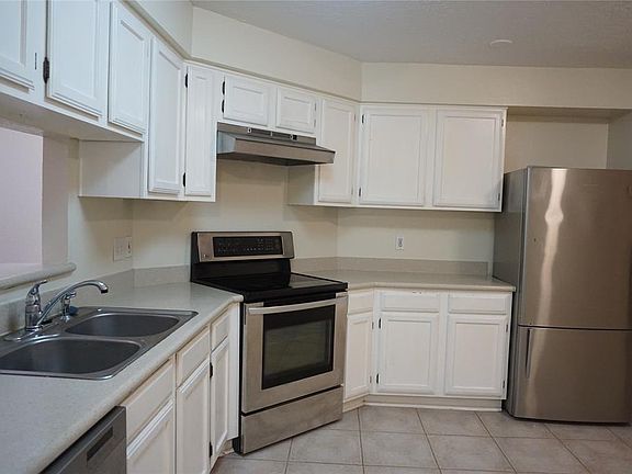 5th image of 324 Knoll Forest Dr