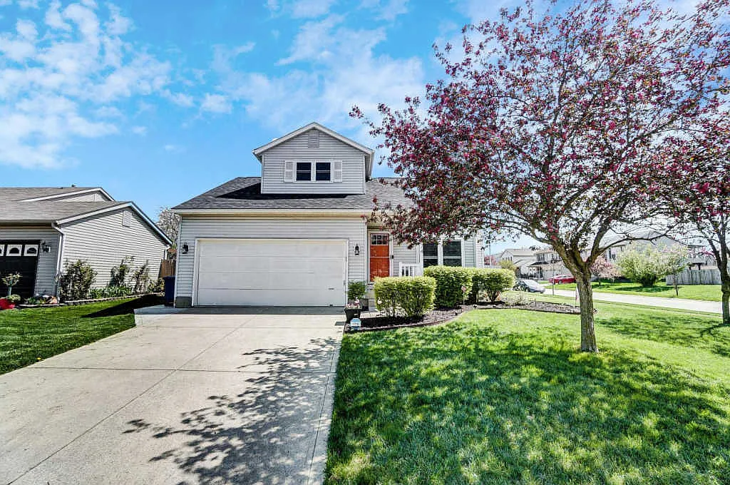 4174 Crosspointe Dr photo 1