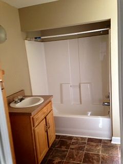 5th image of 305 1/2 Locust St #A