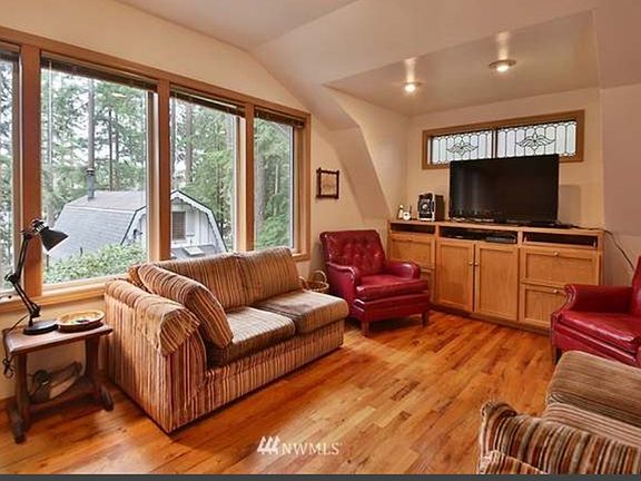 3rd image of 5265 Lakeside Dr