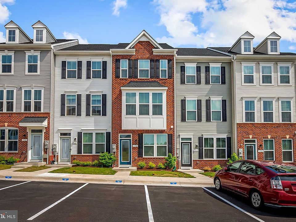 1st image of 170 Woodgate Cir
