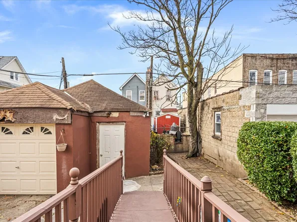 938 Troy Avenue image 24 of 24