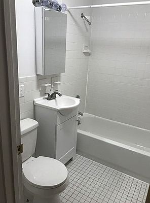 5th image of 1459-1461 Vfw Pkwy #B36
