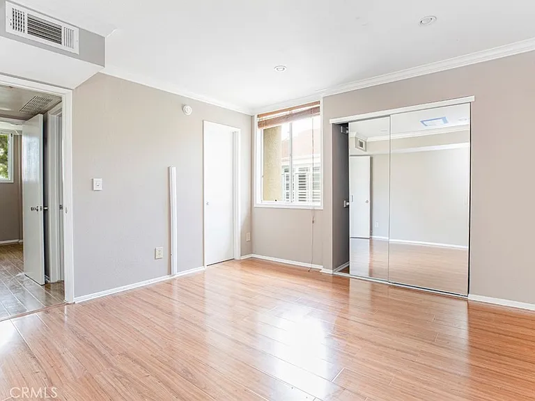 5325 Newcastle Ave #322 — Photo 10
