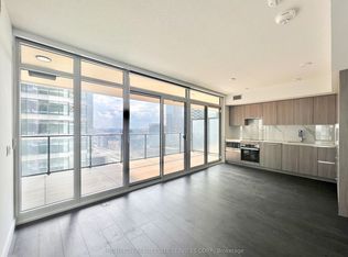 1 Concord Cityplace Way #2810, Toronto, ON M5V 3V4