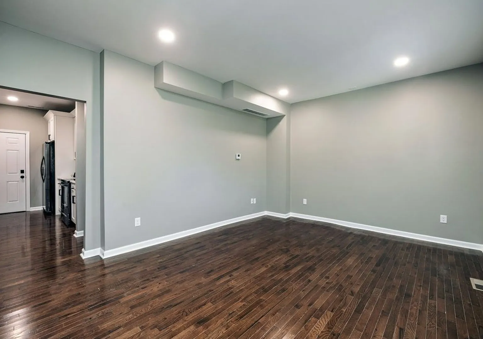Single Family House! Just Renovated! Central To Ohio State Campus — Photo 2