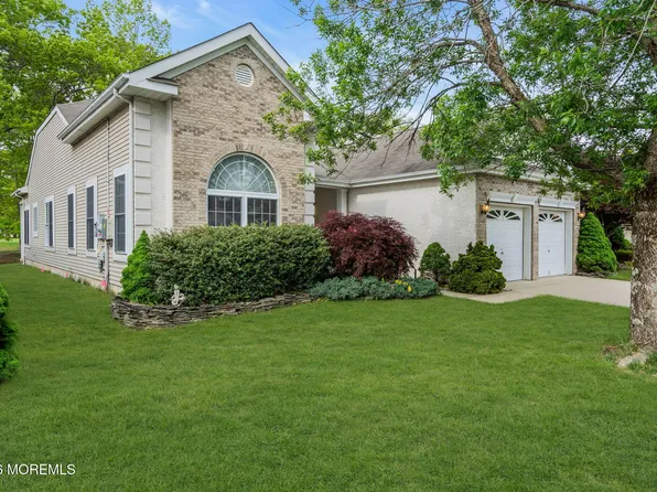33 Pine Valley Road, Jackson, NJ 08527