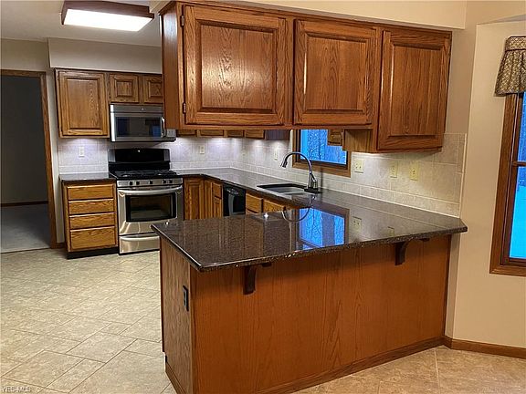 4th image of 4601 Aldersyde Cir