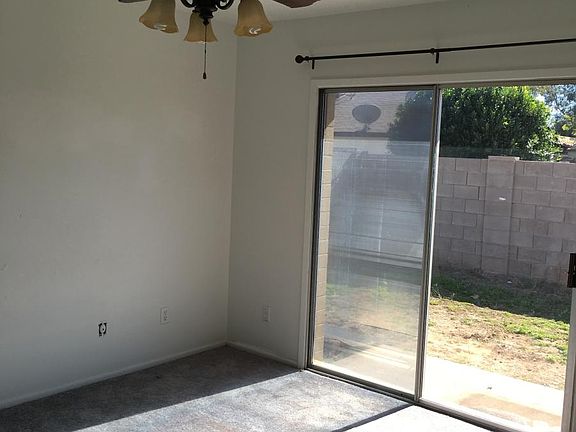 Master w/walkout to backyard