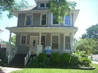 1st image of 811 N 5th Ave