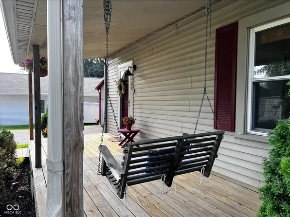 409 W 8th St, Lapel, IN 46051