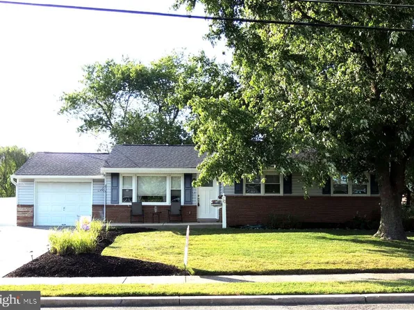 10 Livingstone Rd, Sewell, NJ 08080