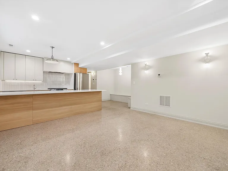 1511 N Hoyne Ave #G — Photo 6
