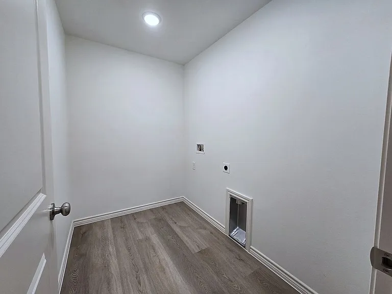 1317 Hogback Way — Photo 16