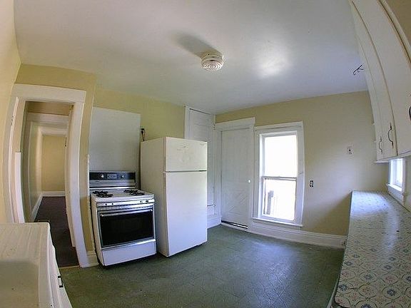 DSCN1036-KITCHEN