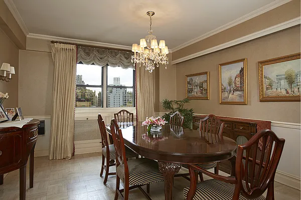 Sold by Stribling | media 10