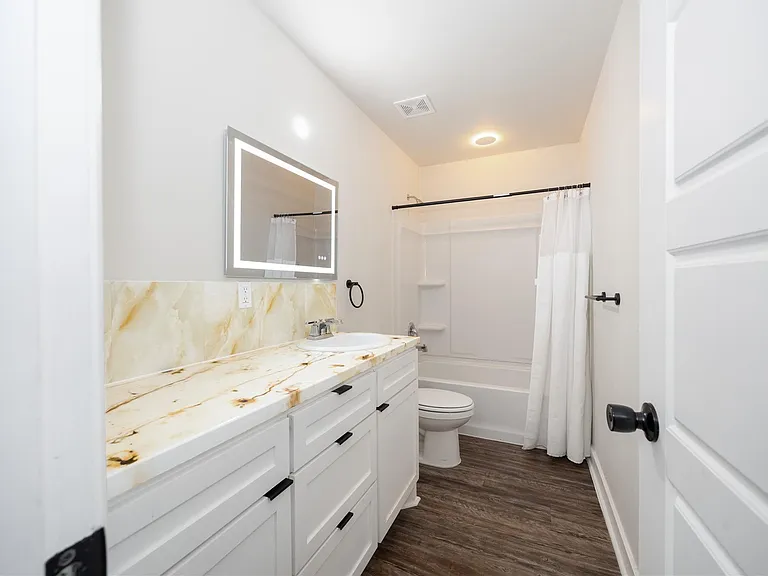 10930 Exeter St #B — Photo 17