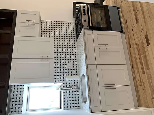 Rented by Flatiron Real Estate Advisors LLC | media 19